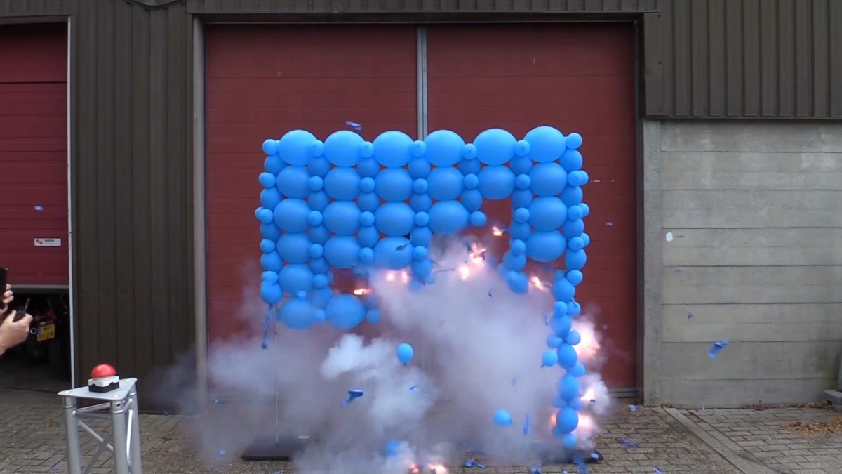 Exploding Balloon wall tutorial