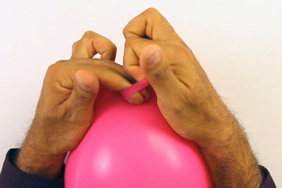 How to tie a balloon