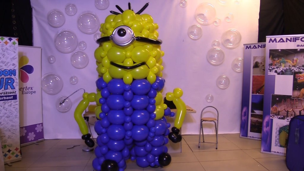 balloon costume monion tutorial